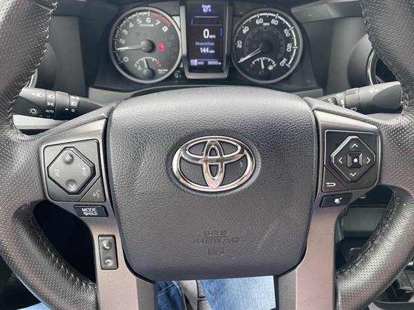 2017 Toyota Tacoma TRD Sport pickup Super White - - by for sale in LaFollette, TN – photo 15