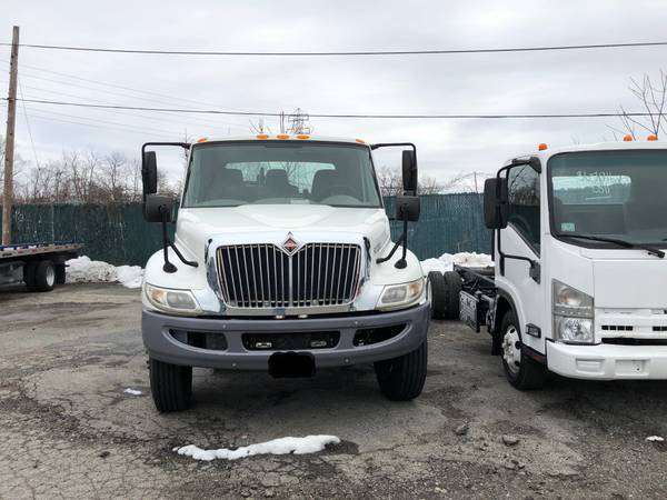 2012 International 4300 26' Cab and Chassis Truck #4757 - cars &... for sale in East Providence, RI – photo 2