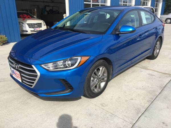 2018 Hyundai Elantra SEL for sale in Grand Forks, ND – photo 2