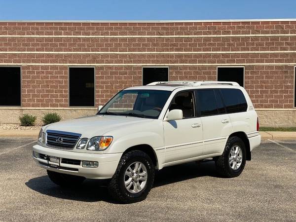 2004 Lexus LX 470: 4WD DVD SUNROOF NAVI 3rd Row Seating for sale in Madison, WI – photo 4