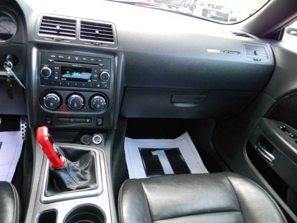 2009 Dodge Challenger RT 5 7L V8 HEMI POWERED WITH 6-SPEED MANUAL for sale in Plaistow, MA – photo 15