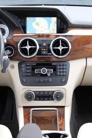 ★ 2015 MERCEDES BENZ GLK 350 4MATIC! LOADED!! WOW! OWN $269/MO! -... for sale in Great Neck, NY – photo 13