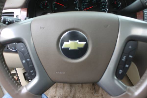 2010 Chevrolet Suburban LTZ - - by dealer - vehicle for sale in New Castle, PA – photo 13