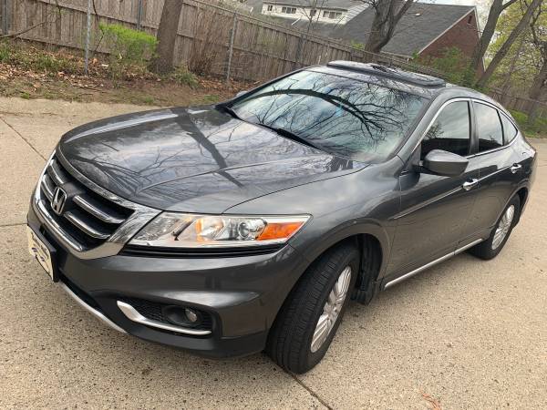 2013 Honda Crosstour exl with 87000 miles fully loaded - cars & for sale in Clinton Township, MI – photo 2