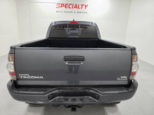 2015 Toyota Tacoma V6 4WD! 35'' Tires! LIFTED! Backup Cam! 99k... for sale in Suamico, WI – photo 5