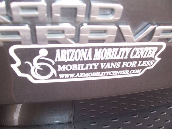 2017 Dodge Grand Caravan SXT Wheelchair Handicap Mobility Van - cars for sale in Phoenix, WA – photo 16