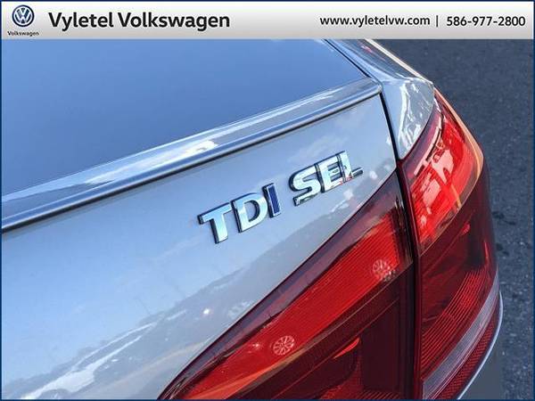 2014 Volkswagen Passat sedan 4dr Sdn 2.0L DSG TDI SEL Premium for sale in Sterling Heights, MI – photo 10