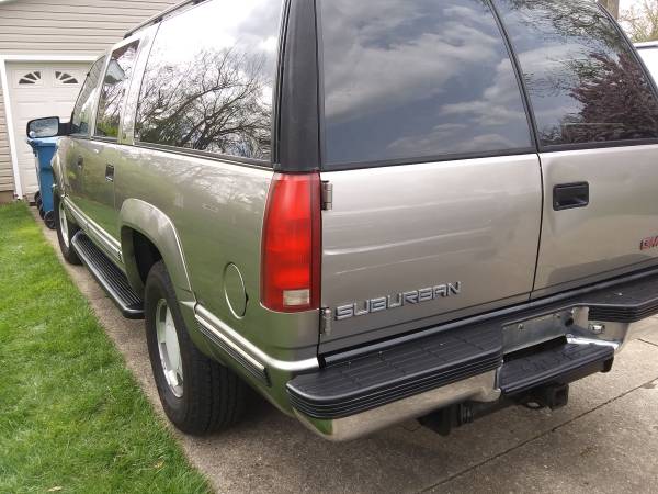99 GMC Suburban SLT 4wd - Just up from Florida ! for sale in Hudson, OH – photo 3