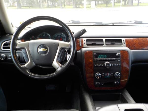 2013 Chevrolet Tahoe LS 4X4, WARRANTY, THIRD ROW, SIRIUS RADIO, ONSTAR for sale in Norfolk, VA – photo 2
