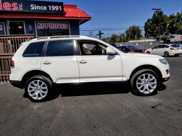2010 Volkswagen Touareg 4dr VR6 "FAMILY OWNED BUSINESS SINCE 1991" for sale in Chula vista, CA – photo 5