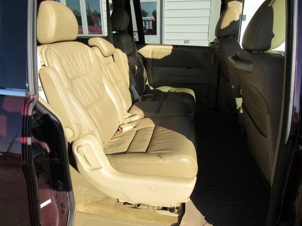 2010 Honda Odyssey 5dr EX-L - cars & trucks - by dealer - vehicle... for sale in Waterloo, IA – photo 20