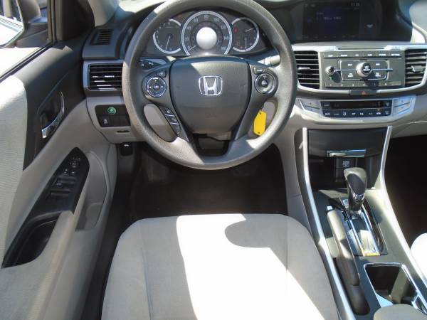 2013 Honda Accord LX for sale in Bettendorf, IA – photo 6