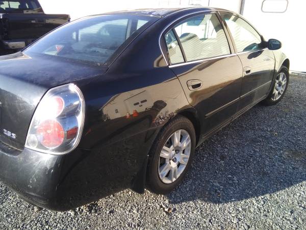 2005 Nissan Altima w sunroof - cars & trucks - by owner - vehicle... for sale in Ballston Spa, NY – photo 4