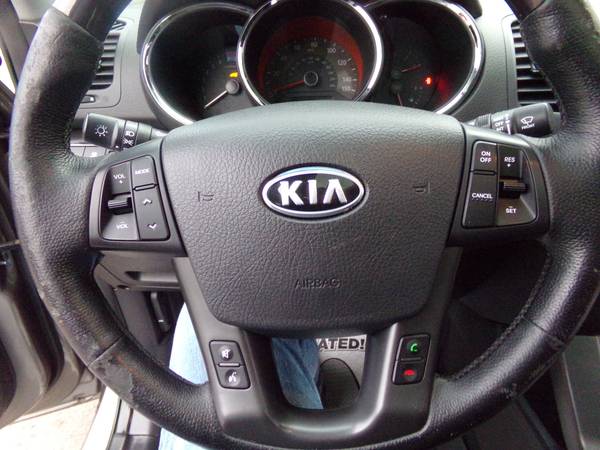 2013 KIA SORENTO SX/3RD ROW - - by dealer - vehicle for sale in Sanford, NC – photo 11