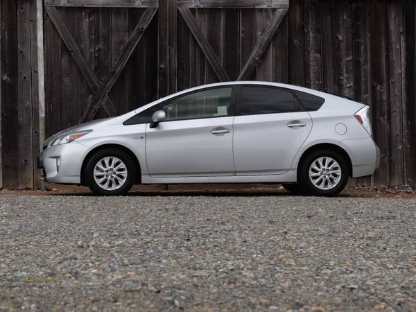 2015 Toyota Prius Plug-in Hybrid Advanced 4dr Hatchback - cars & for sale in PUYALLUP, WA – photo 4