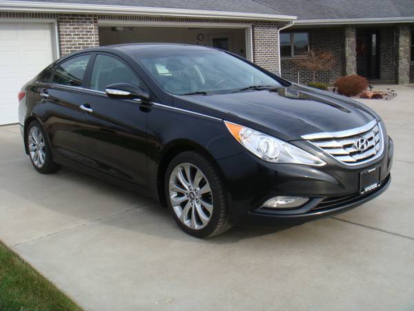 2012 Hyundai Sonata Limited 2.0T - cars & trucks - by owner -... for sale in Evansville, WI – photo 2