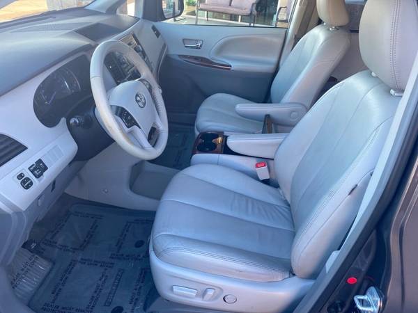 2014 Toyota Sienna XLE 7 Passenger Auto Access Seat 4dr Mini Van -... for sale in Sacramento , CA – photo 9