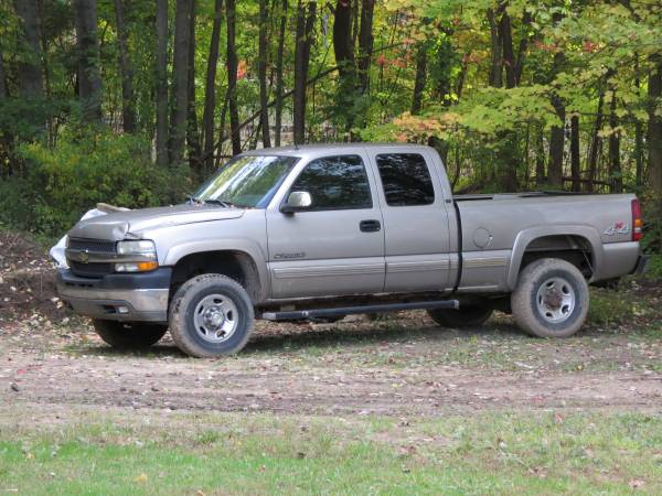 2001 chevy 2500hd LT ext cab 4wd for sale in Canton, MI – photo 3