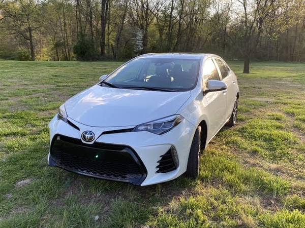 Used 2017 Toyota Corolla SE for sale in Owensville, IN – photo 2
