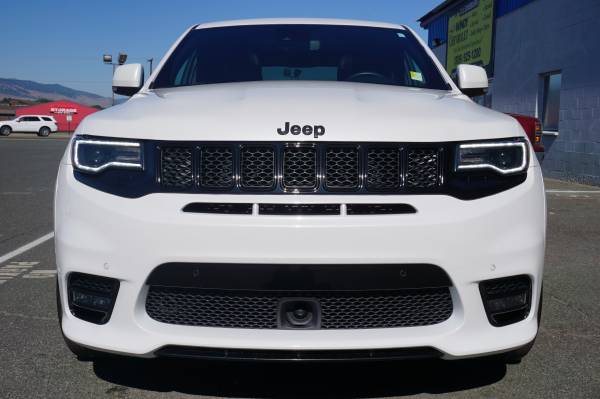 2018 Jeep Grand Cherokee SRT 4X4 CLEARANCE SPECIAL - cars & for sale in Tieton, WA – photo 2