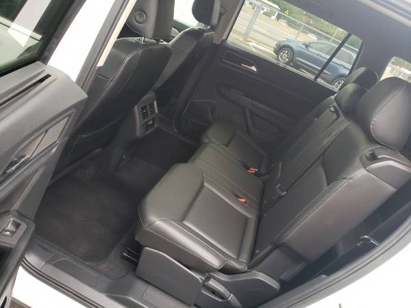 2018 Volkswagen Atlas 3 6L V6 SE FWD - - by dealer for sale in San Antonio, TX – photo 10