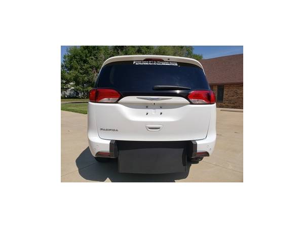 2018 Chrysler Pacifica Touring L 45k Wheelchair Mobility Handicap... for sale in Wichita, KS – photo 15