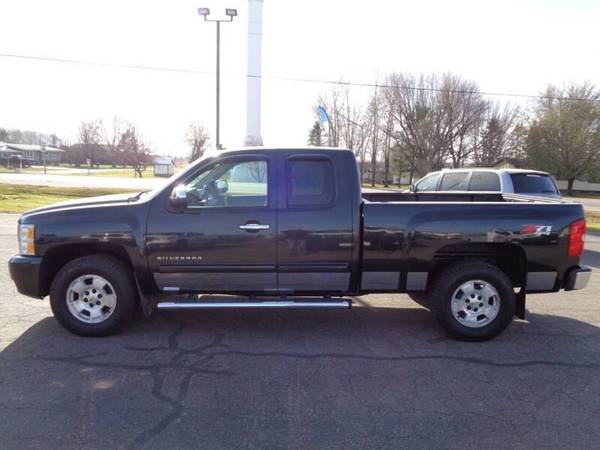 2010 Chevrolet Silverado LOW LOW MILES - cars & trucks - by dealer -... for sale in Loyal, WI – photo 2