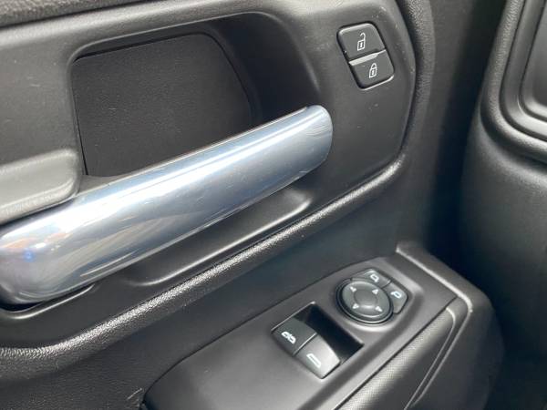 2019 Chevrolet Silverado 1500 2 door V8 - - by dealer for sale in Cross Plains, WI – photo 10