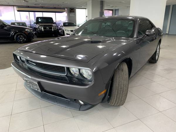 2013 Dodge Challenger SXT Plus - - by dealer - vehicle for sale in Springfield, IL – photo 3