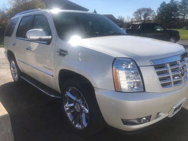 2007 Cadillac Escalade-great deal - cars & trucks - by owner -... for sale in Flushing, MI – photo 3