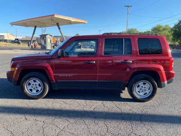2014 Jeep Patriot - 5spd Manual - Low Miles! - cars & trucks - by... for sale in Powell Butte, OR – photo 2