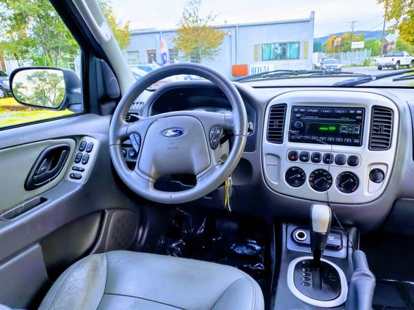2005 FORD ESCAPE AWD Automatic Low Mileage 1-OWNER⭐+ 6 MONTH... for sale in Front Royal, District Of Columbia – photo 13