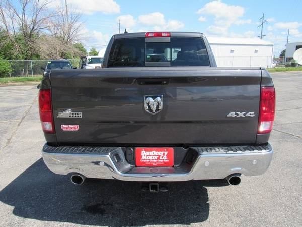 2017 Ram 1500 4WD 4D Crew Cab / Truck Big Horn for sale in Waterloo, IA – photo 10