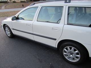 VOLVO V-70 Wagon - cars & trucks - by owner - vehicle automotive sale for sale in Springfield, MO – photo 8