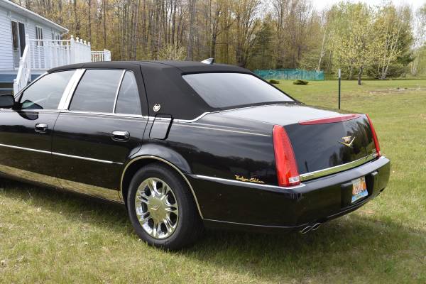 REDUCED $6K ONE-OF-A-KIND CADILLAC DTS SPECIAL EDITION GOLD VINTAGE for sale in Ontonagon, MN – photo 6