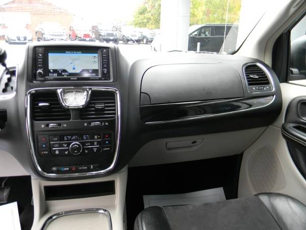 2014 Chrysler Town & Country TOURING-L 30TH ANNIVERSARY 7-PASSENGER... for sale in Plaistow, MA – photo 19