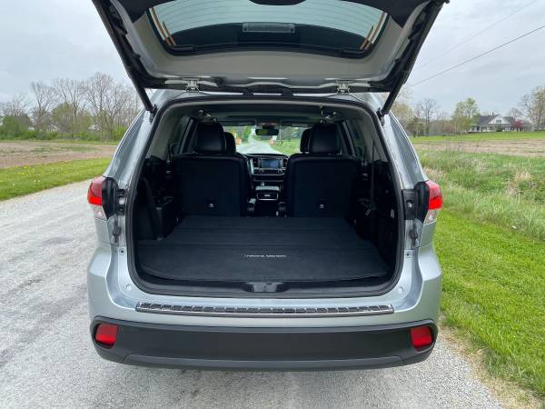 2019 Toyota Highlander SE AWD 16, 500 Miles! Clean CARFAX 1-Owner for sale in NOBLESVILLE, IN – photo 15