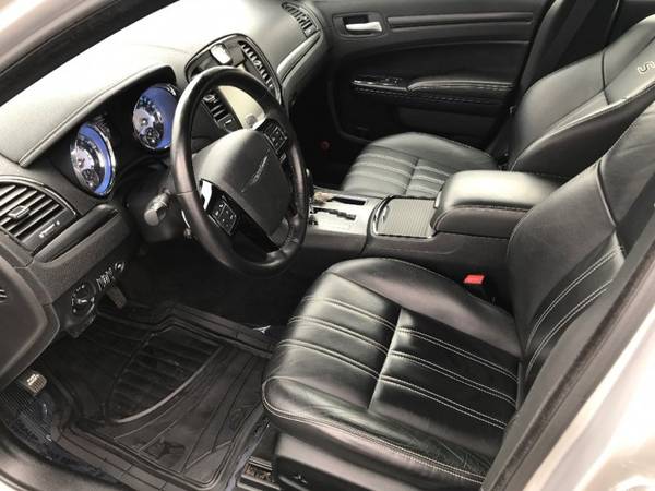 2012 Chrysler 300 S * 5.7L V8 Hemi * Heated Leather Seats * for sale in Green Bay, WI – photo 9