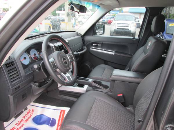 2012 Jeep Liberty Sport 4x4 Artic Edition ** 102,400 Miles ** for sale in Peabody, MA – photo 5