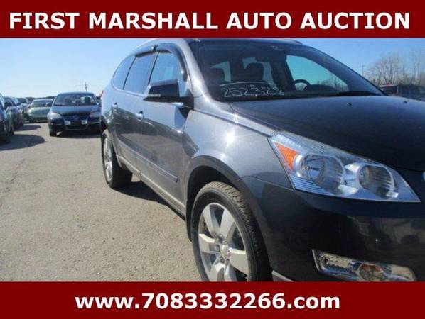 2012 Chevrolet Chevy Traverse LT w/1LT - Auction Pricing - cars & for sale in Harvey, IL – photo 2