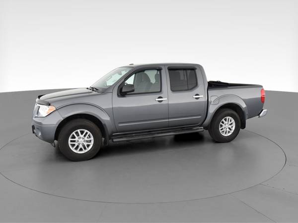 2017 Nissan Frontier Crew Cab SV Pickup 4D 5 ft pickup Gray -... for sale in Monterey, CA – photo 4