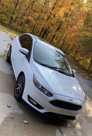 2017 Ford Focus sel - cars & trucks - by owner - vehicle automotive... for sale in Fort Wayne, IN
