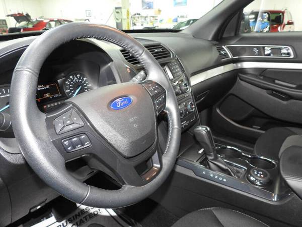 2017 FORD EXPLORER XLT 4WD,PAYMENT STARTING@$288*MONTHLY-STOP BY TODAY for sale in Detroit, MI – photo 11
