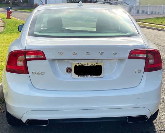 Volvo S60 T5 - Makes a great holiday present - cars & trucks - by... for sale in Parlin, NJ – photo 11