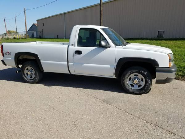 2004 Chevy Silverado Reg Cab 4x4 88K LOW MILES for sale in Sioux City, IA – photo 6