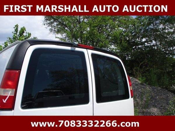 2006 Chevrolet Chevy Express Cargo Van 1500 (1/2 ton) - Auction for sale in Harvey, WI – photo 2