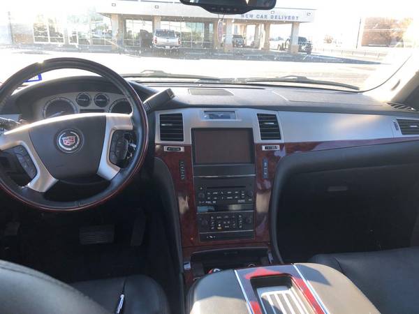 2014 Cadillac Escalade ESV Luxury - - by dealer for sale in Andrews, TX – photo 2