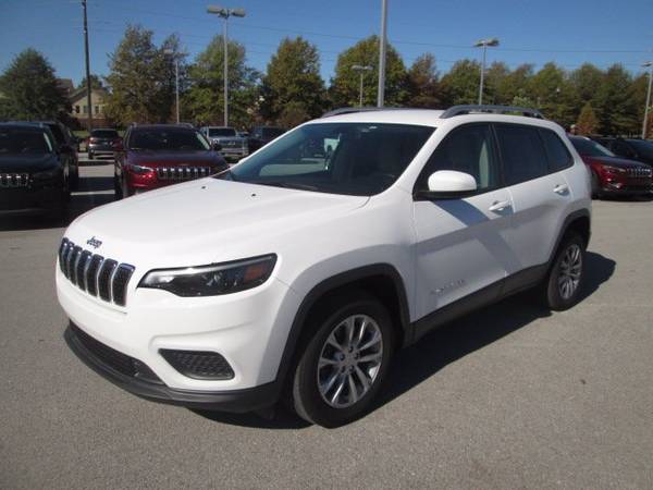 2020 Jeep Cherokee Latitude suv White - cars & trucks - by dealer -... for sale in Bentonville, AR – photo 3