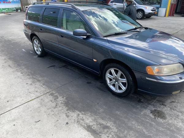 2006 Volvo V70 2.5T wagon very good condition - cars & trucks - by... for sale in NEW YORK, NY – photo 2
