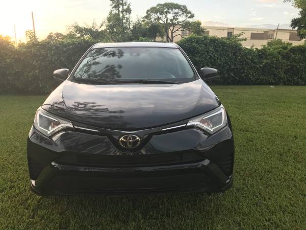 2018 Toyota RAV4 - cars & trucks - by owner - vehicle automotive sale for sale in Lake Worth, FL – photo 3